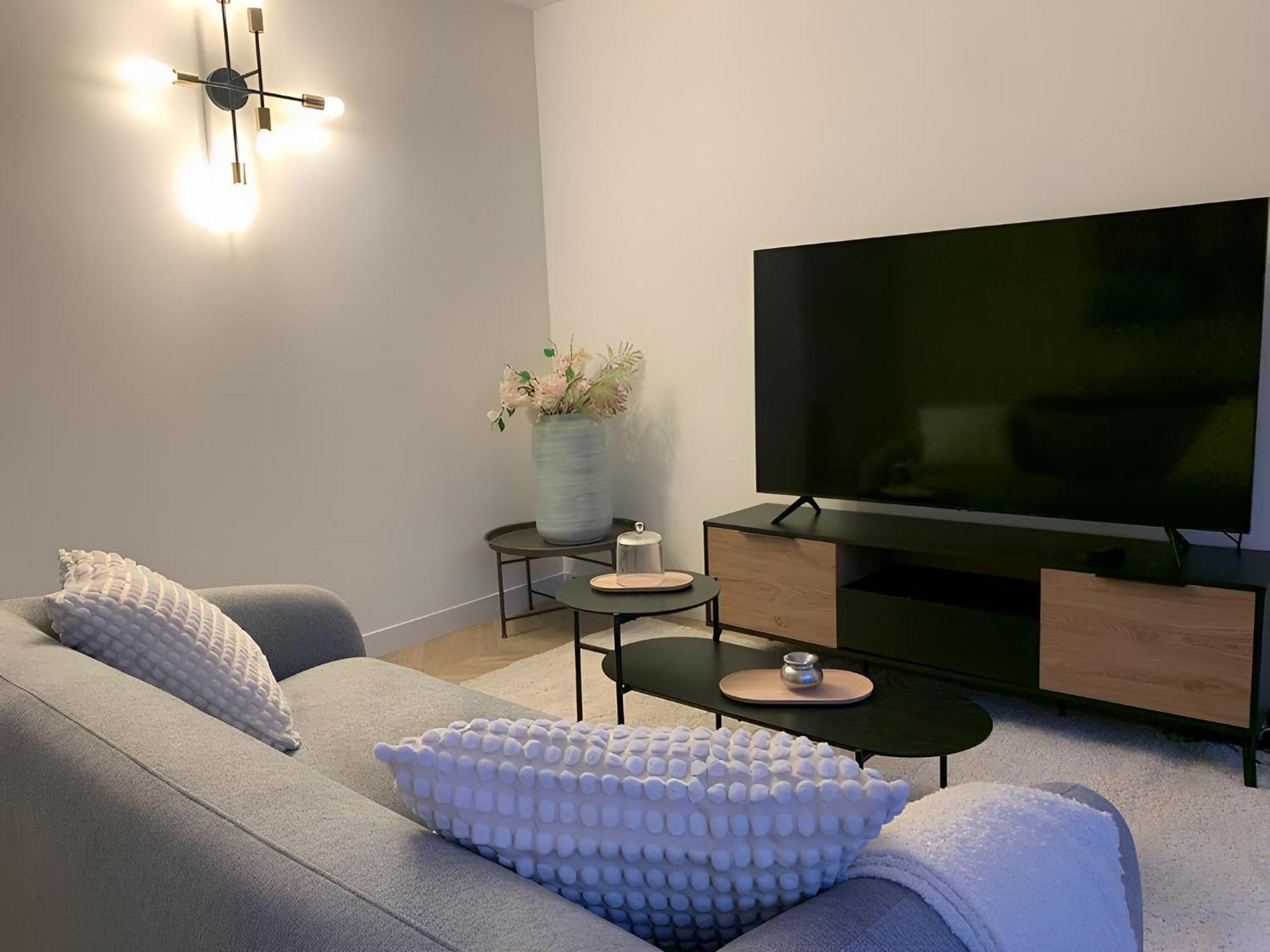 Magnifique Appartement, 3 Min De Paris ルヴァロワ＝ペレ エクステリア 写真